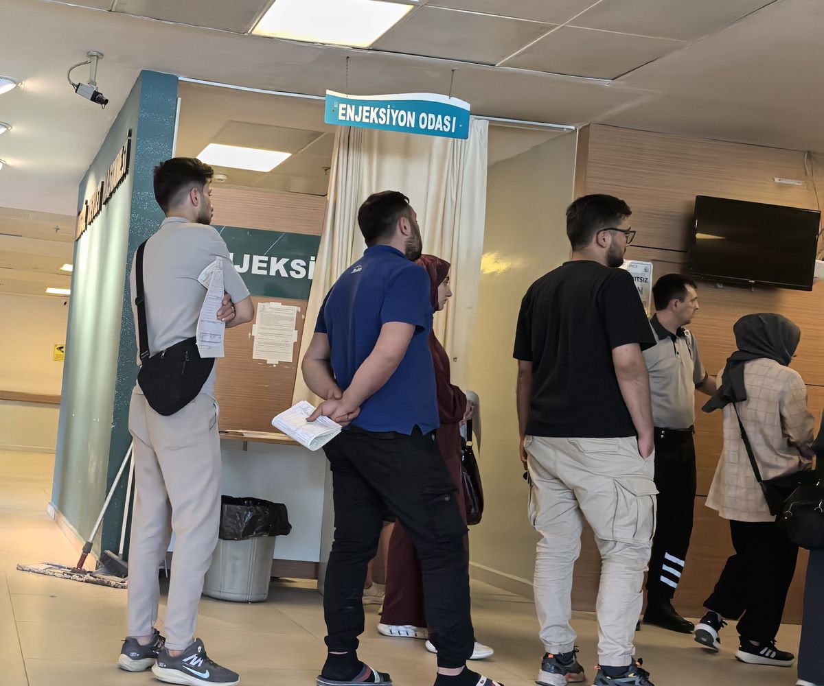 İnegöl\'de 30 İşçi Yemekten Zehirlendi