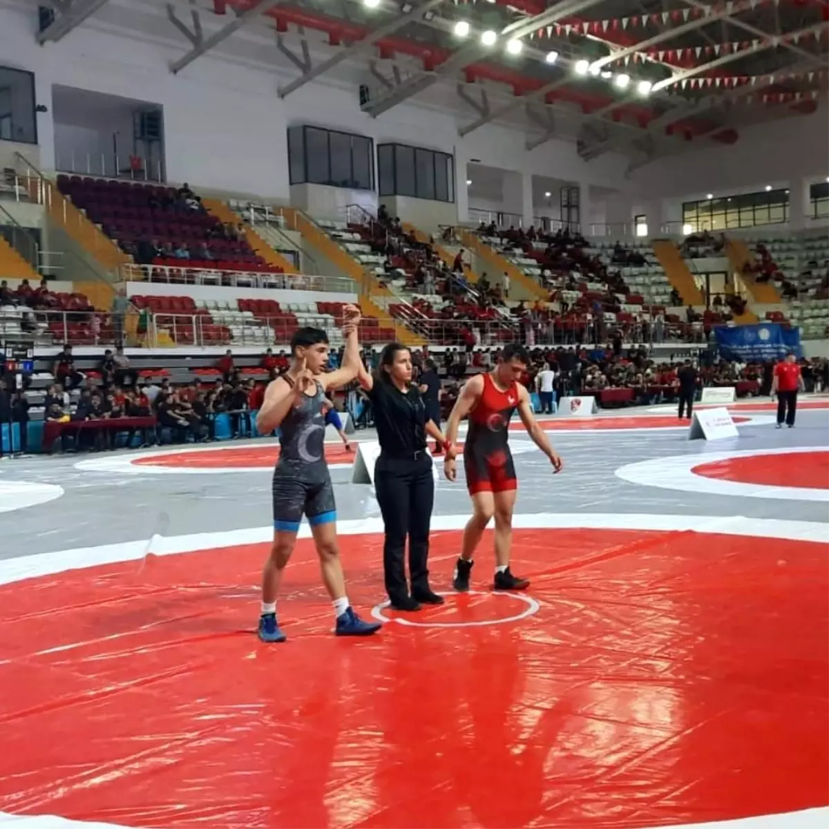 Elazığlı Minik Güreşçiler Başarı Elde Etti