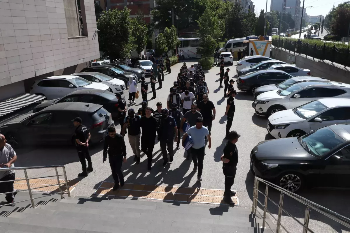 Yatırım Dolandırıcılığına 11 Gözaltı