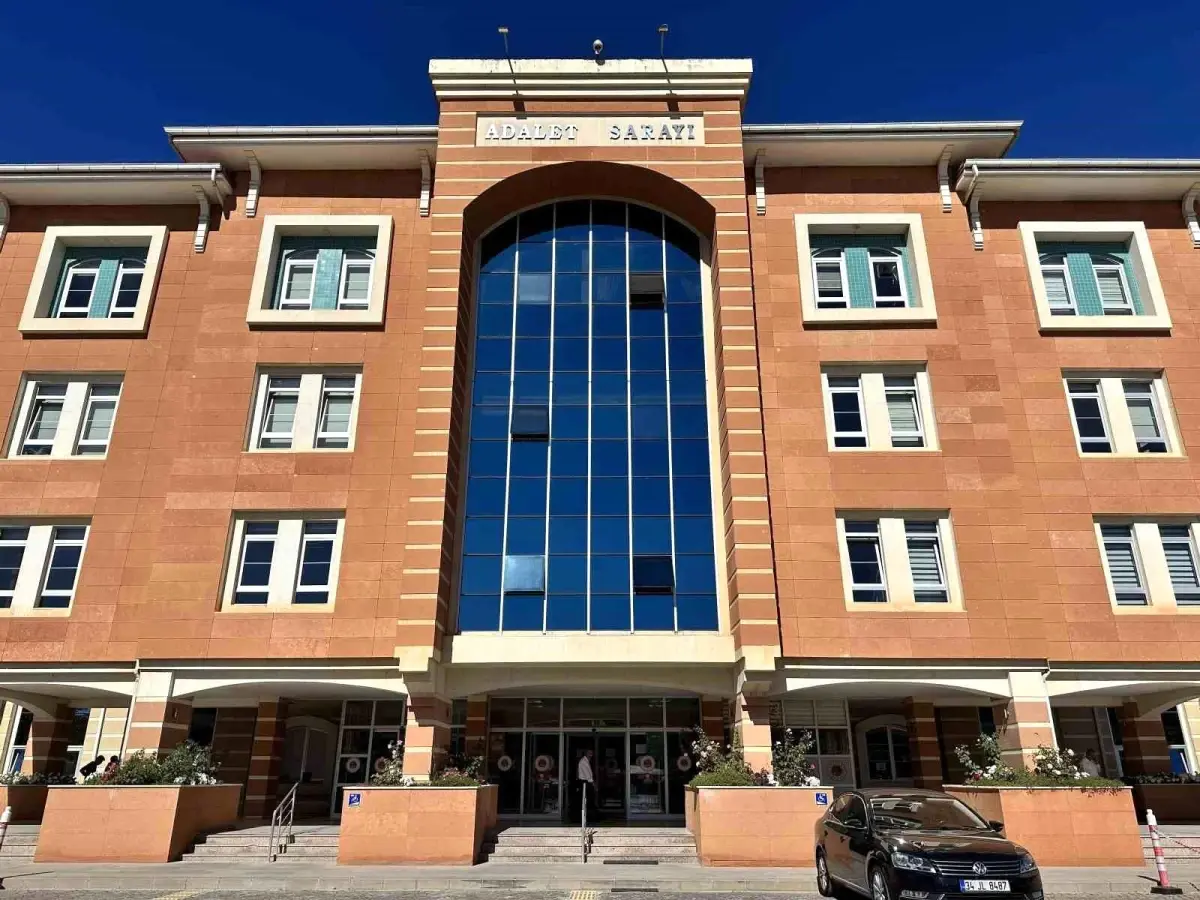 Kız Meselesi Yüzünden Cinayet Davası