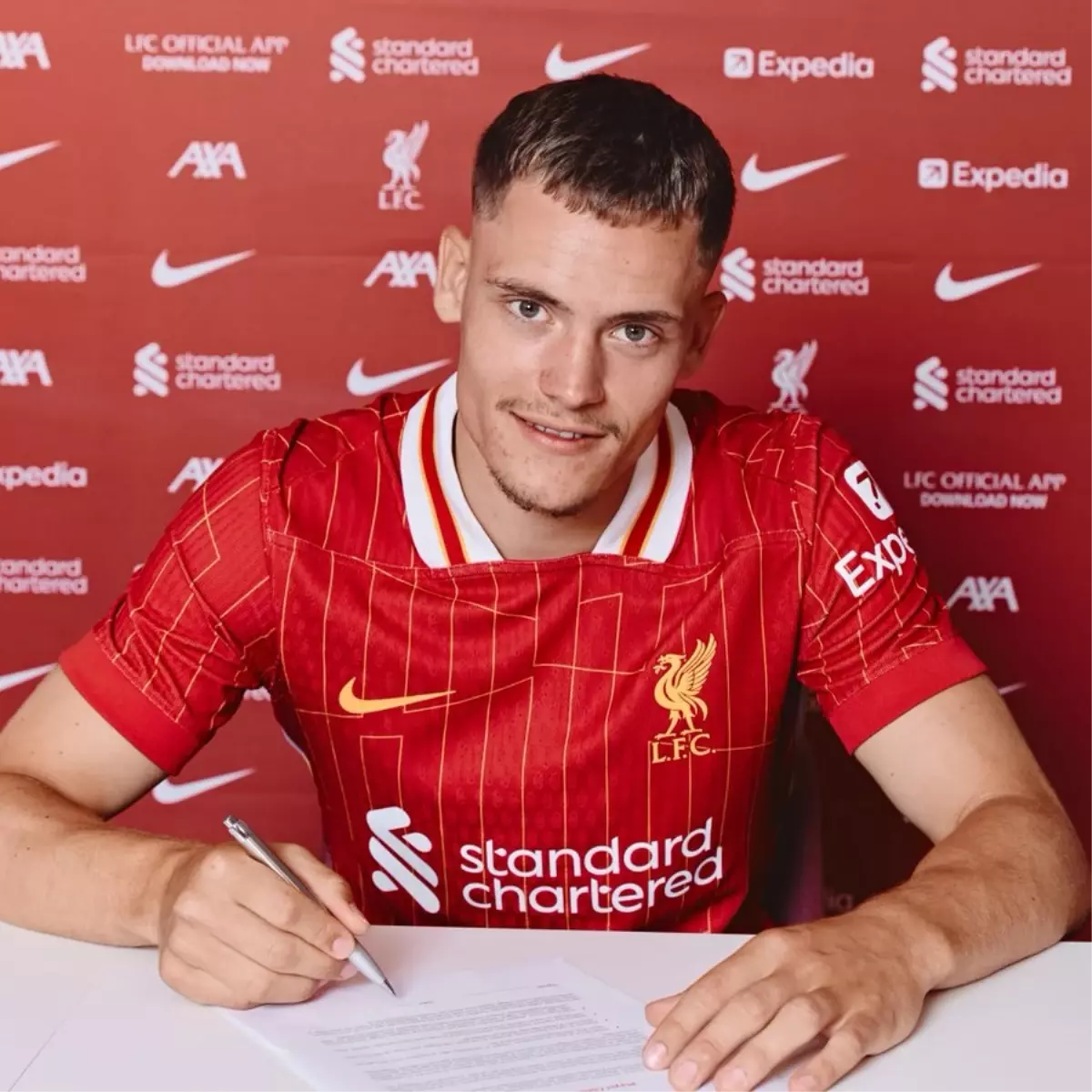 Liverpool, Florian Wirtz\'i Kadrosuna Kattı