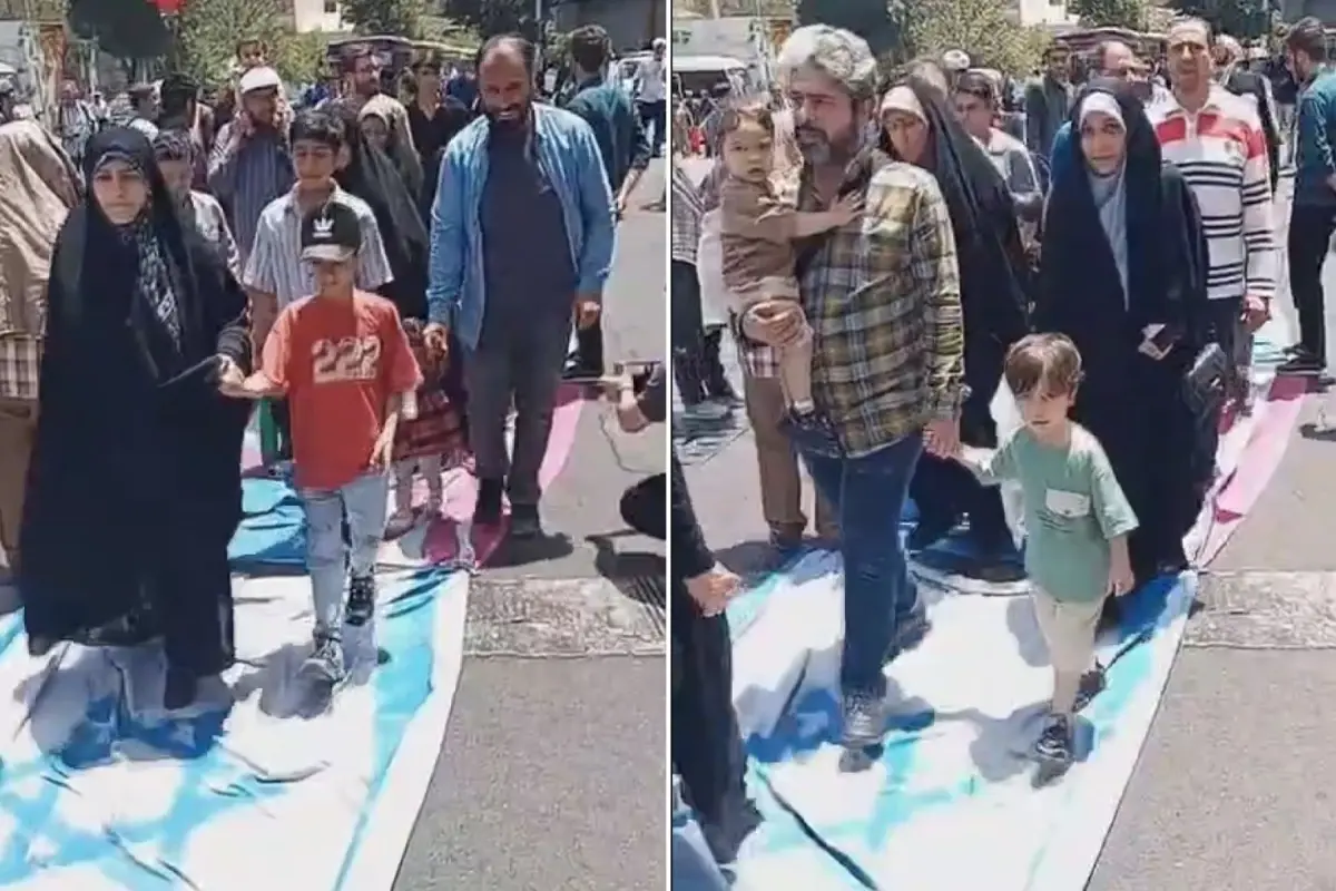  Tahran\'da halk, ABD ve İsrail bayraklarını ayaklarıyla çiğnedi