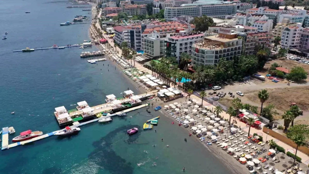 Marmaris\'te Eğlence Mekanları Tartışma Yarattı