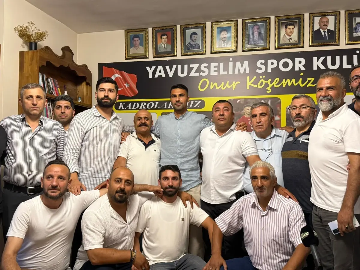 Zeki Çelik Yavuzselim Spor Kulübü\'nü Ziyaret Etti