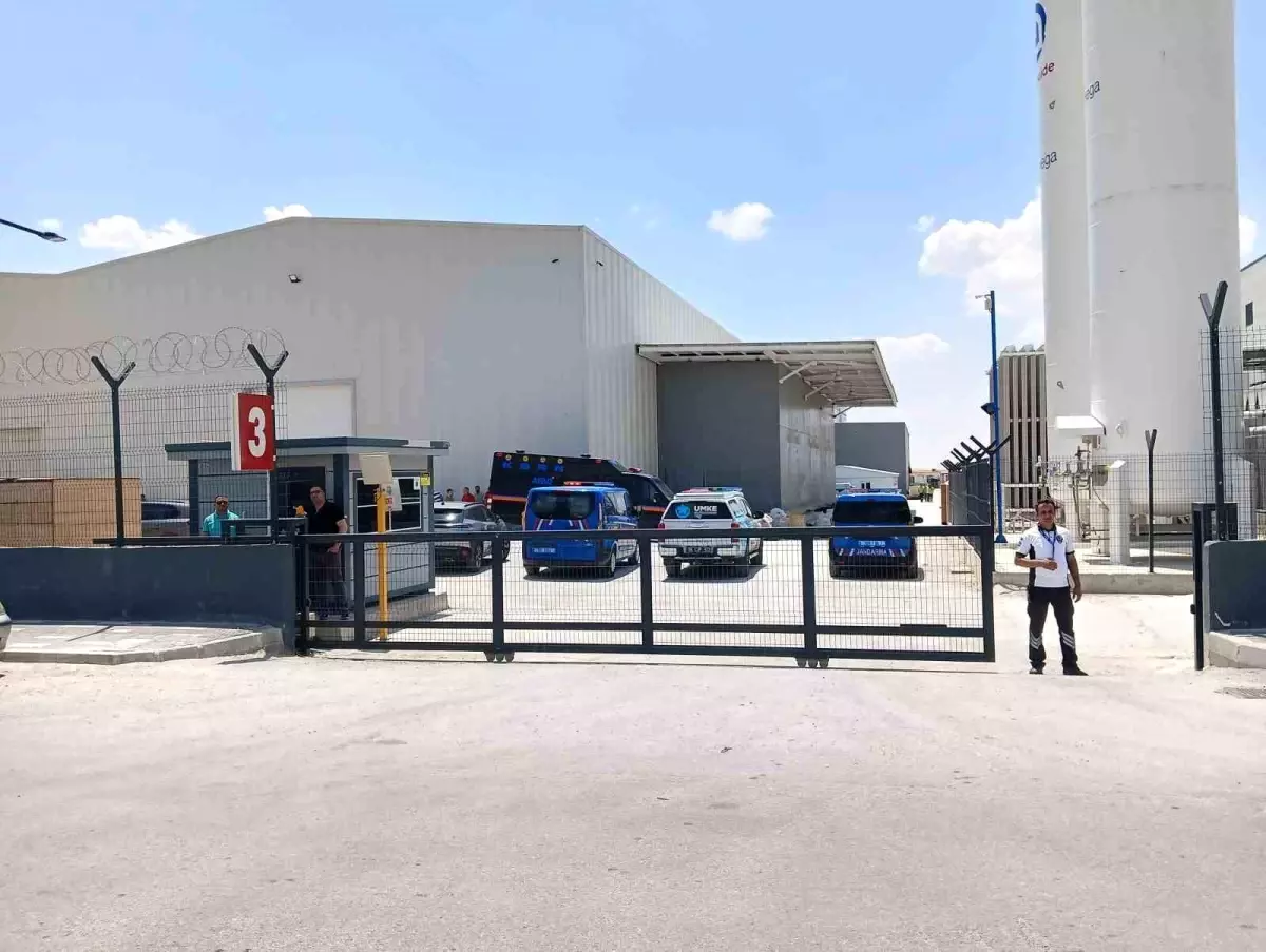 Polatlı\'da Lityum Fabrikasında Gaz Sızıntısı: 2 İşçi Hayatını Kaybetti