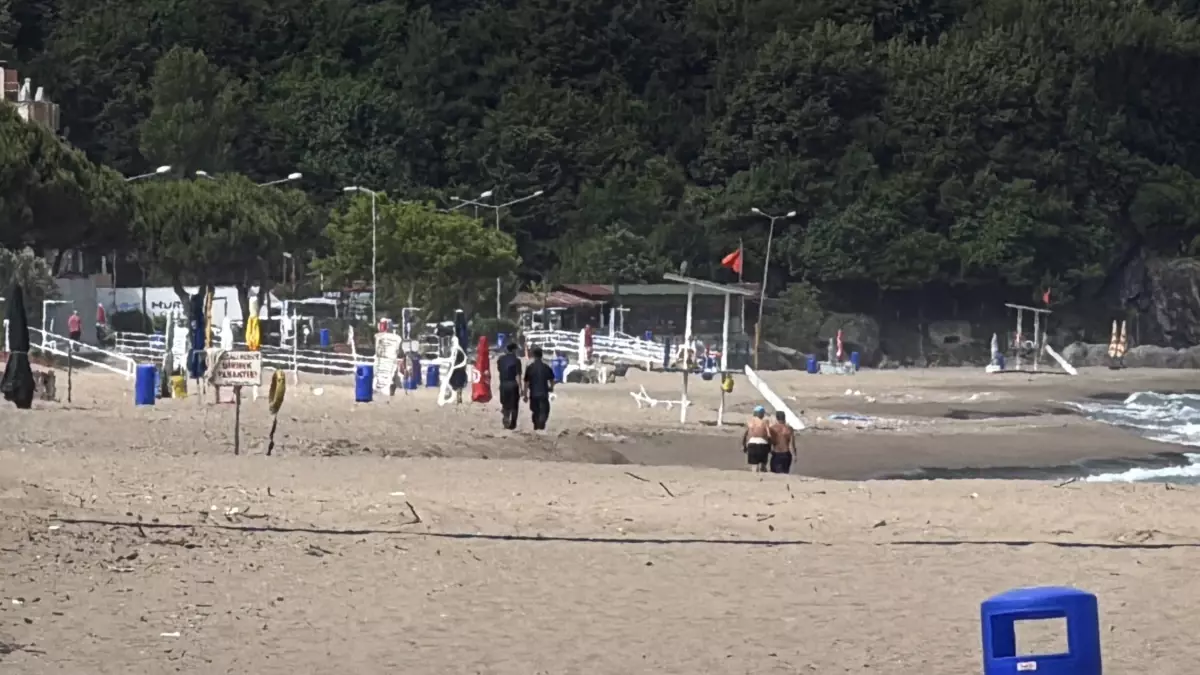 İnkumu Plajında Deniz Kirliliği Temizlendi