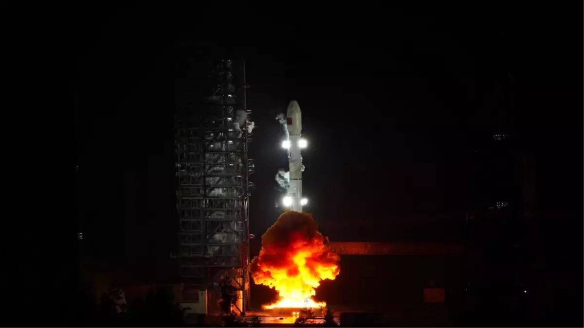Çin, Chinasat-9C Uydusunu Uzaya Gönderdi