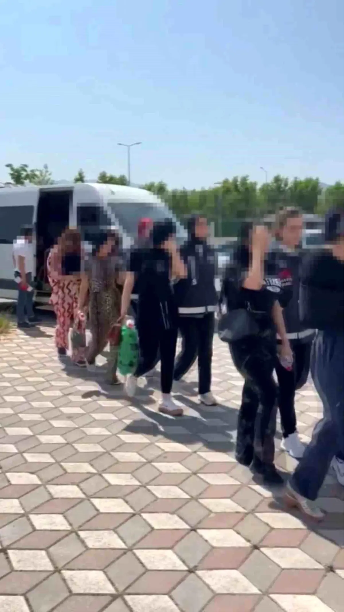 Fuhuş Operasyonunda 6 Şüpheli Yakalandı