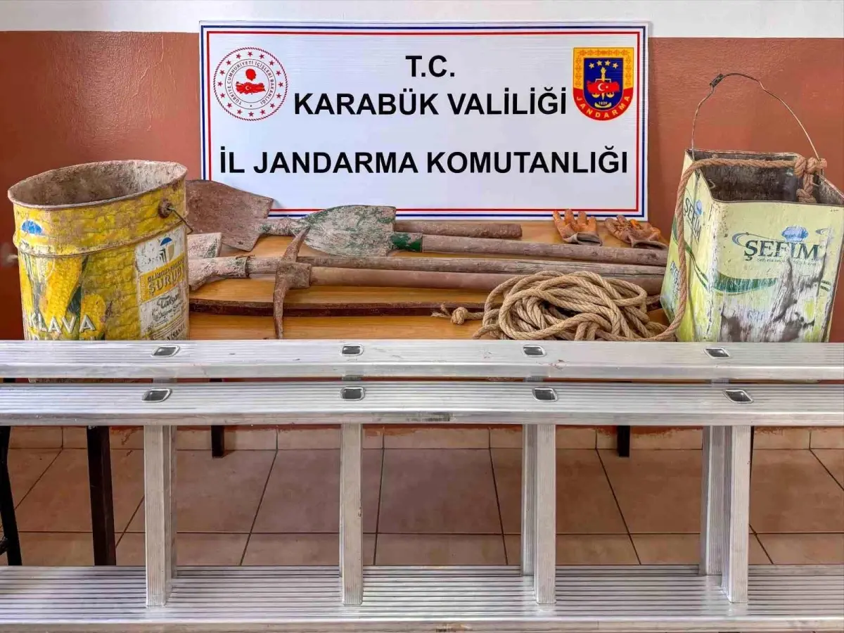 Ovacık\'ta İzinsiz Define Kazısı