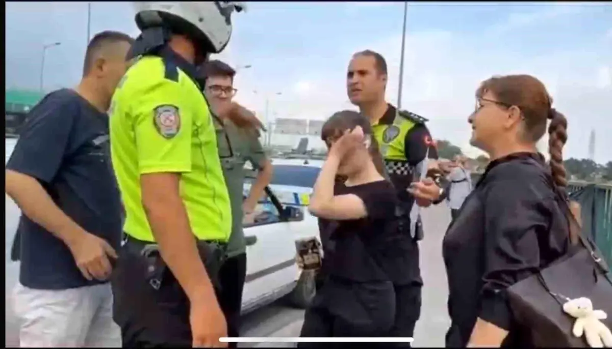 Bursa\'da Genç Kız Sınava Geç Kalınca Ağladı