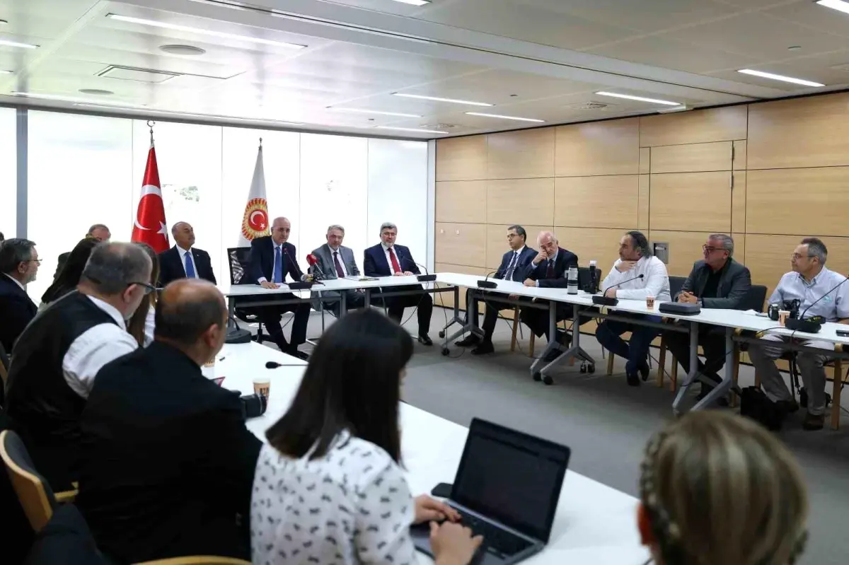 Kurtulmuş\'tan Terörsüz Türkiye ve Filistin Vurgusu