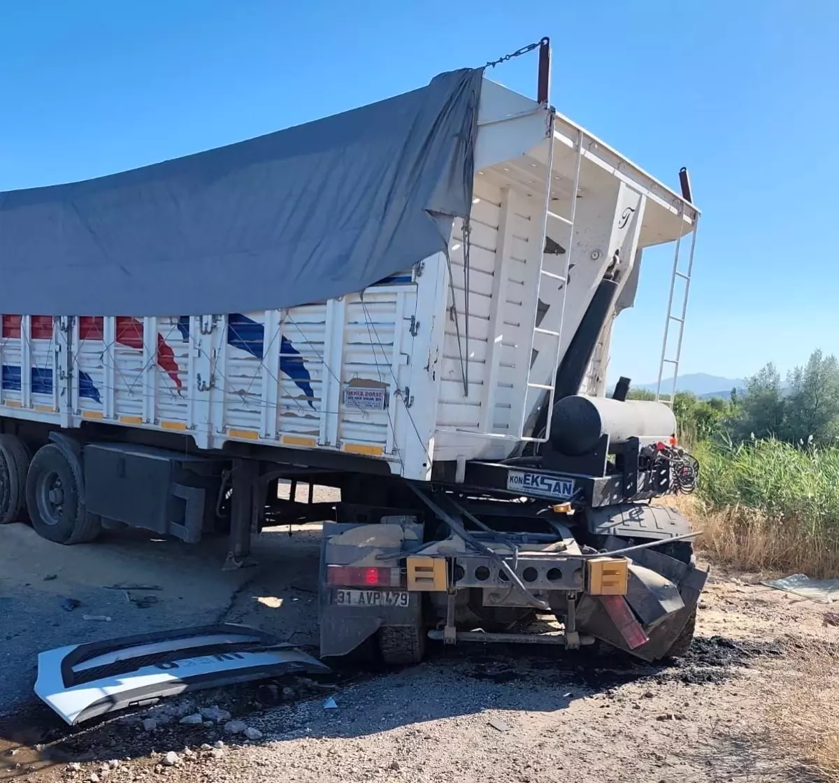 Gölbaşı\'nda TIR ve Beton Mikseri Çarpıştı