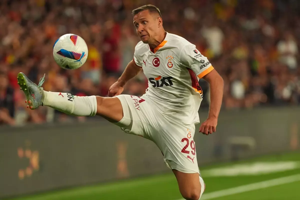 4 ay önce göndermişlerdi! Lens, Frankowski\'yi geri istiyor