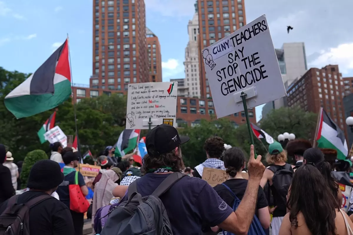 ABD halkı İran\'la savaşmak istemiyor! New York\'ta protesto gösterileri başladı