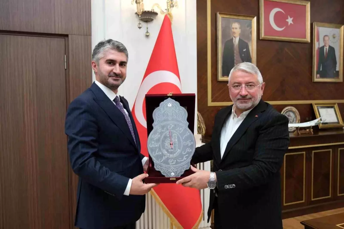 Aile ve Sosyal Hizmetler Bakan Yardımcısı Tarıkdaroğlu, Çorum\'da Projeleri Değerlendirdi