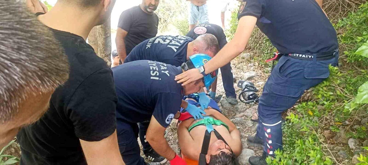 Hatay\'da Deliçay\'da Yaralanan Vatandaşa İtfaiye Müdahale Etti