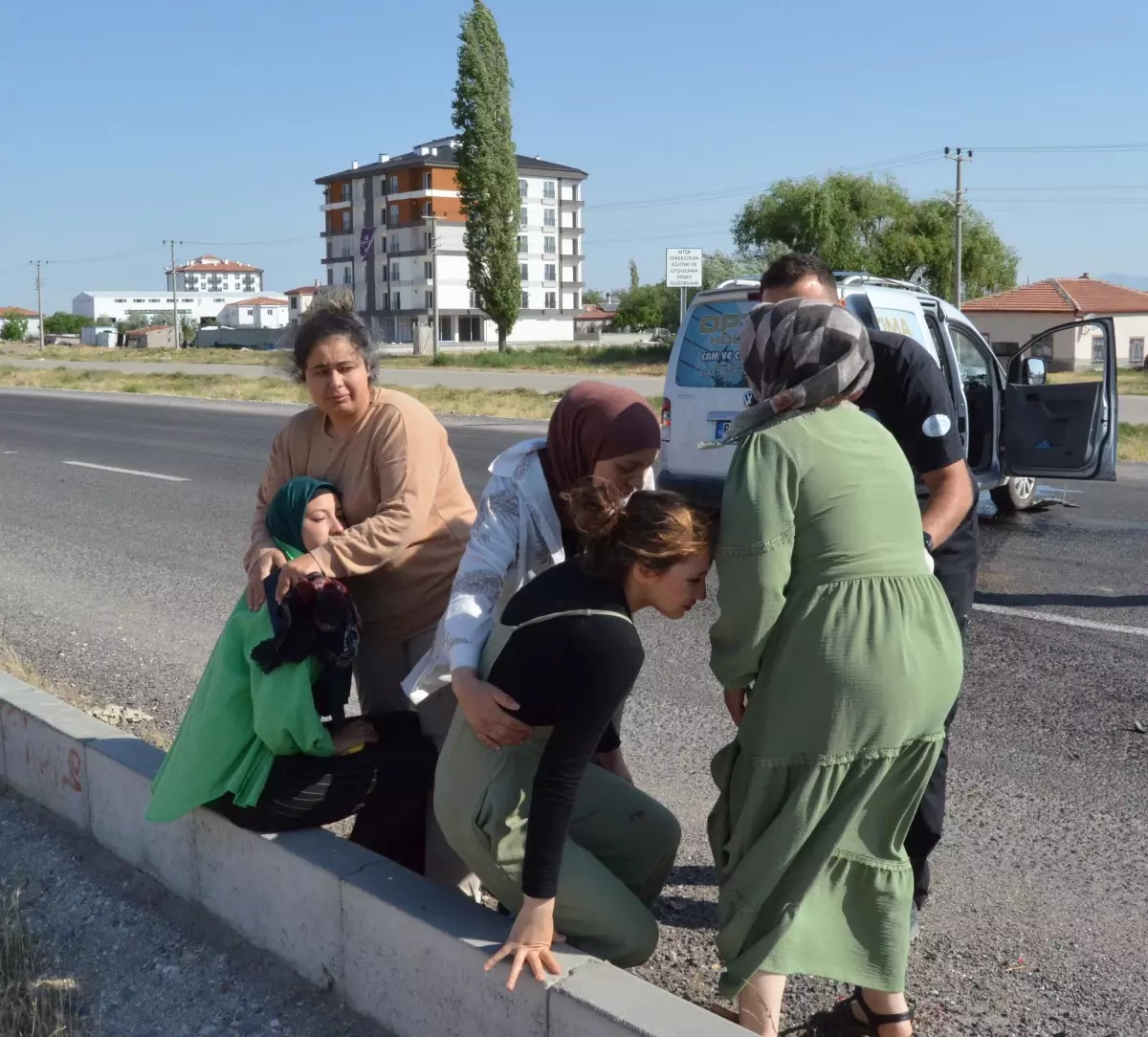 YKS\'ye giderken kaza yaptılar: 1 ölü, 3 ağır 10 yaralı