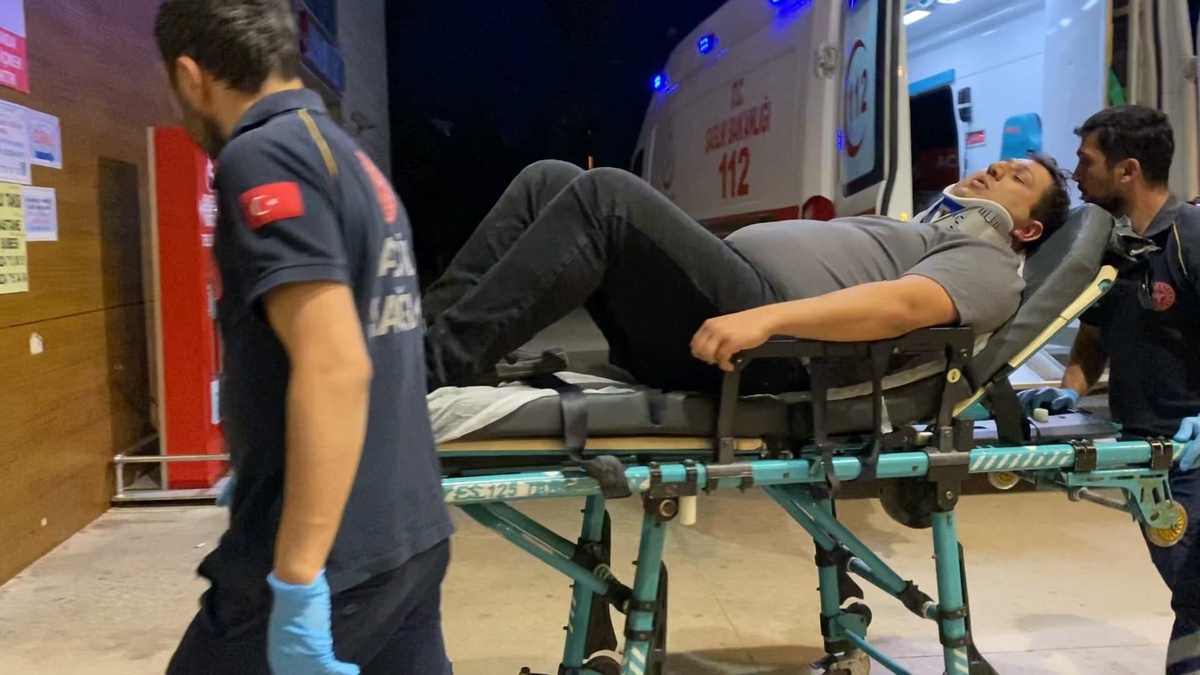 İnegöl\'de Trafik Kazası: 2 Yaralı
