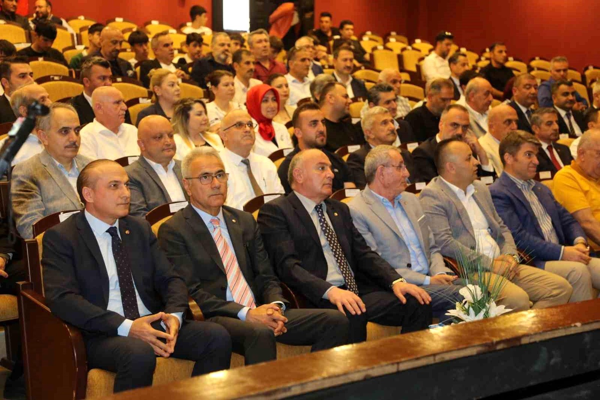 Cumhuriyeti Kuran Şehirler Amasya\'da Buluştu