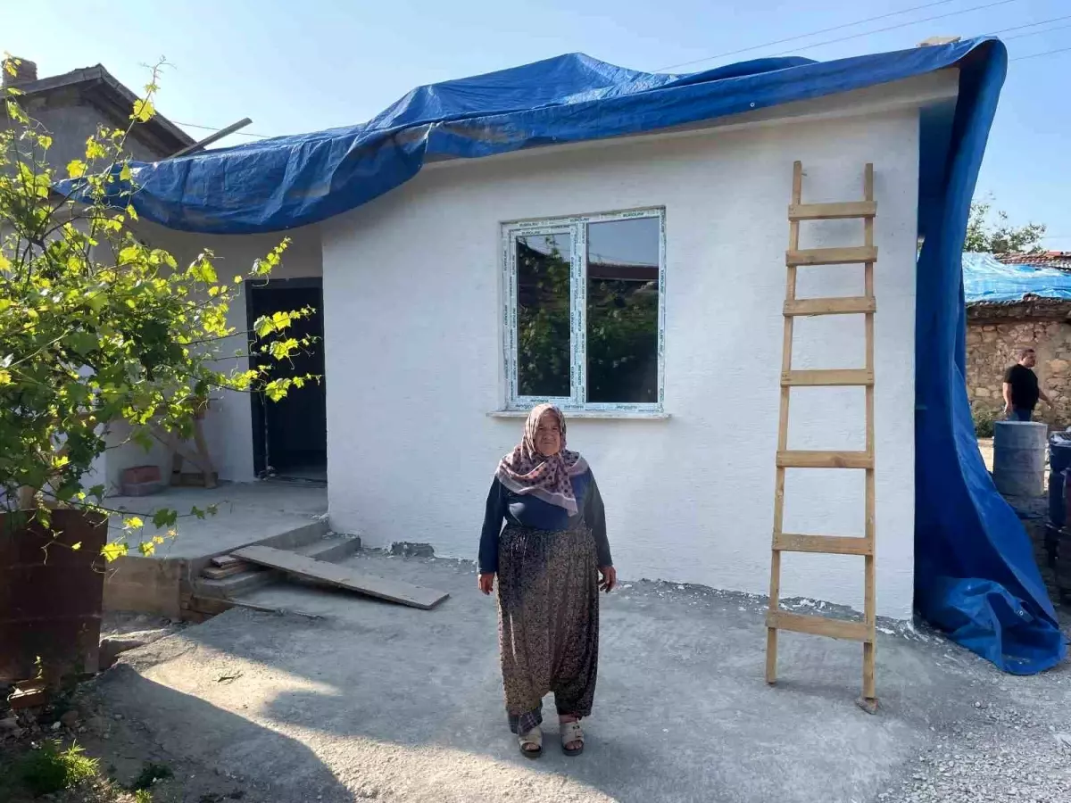 Yangından Kurtulan Kadının Evi Yenilendi
