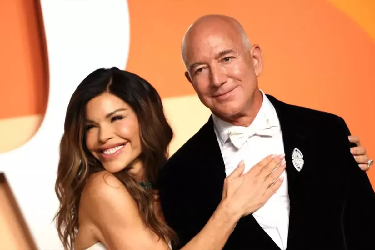 Jeff Bezos\'un Venedik\'teki düğünü protesto edildi