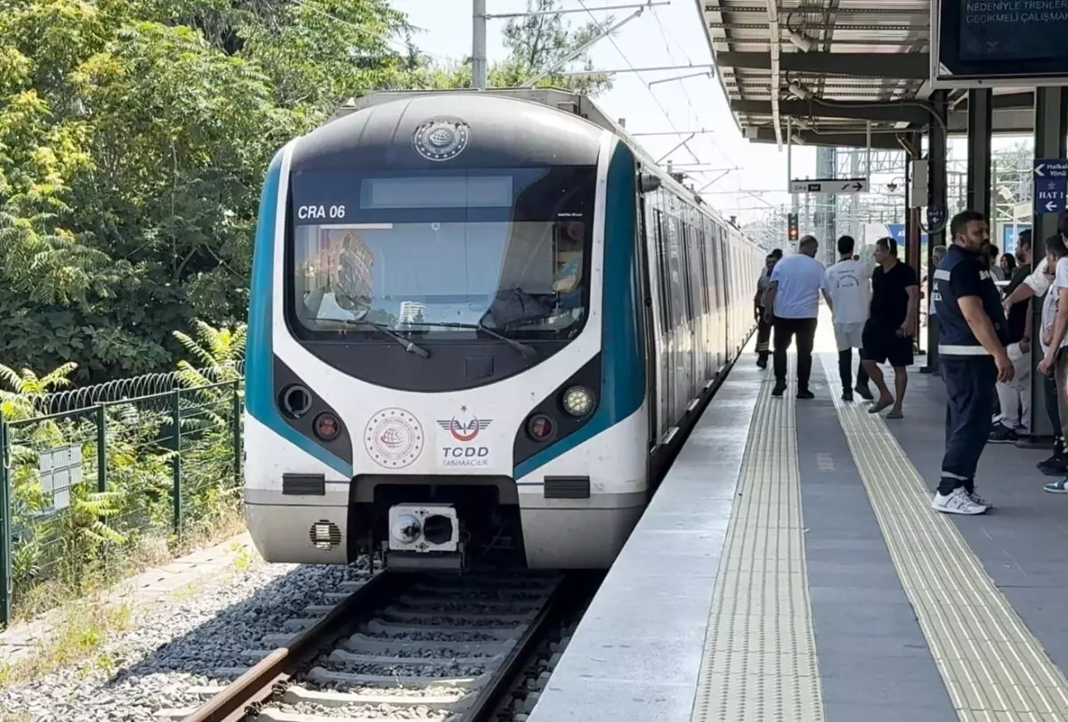 Marmaray\'da İntihar Olayı