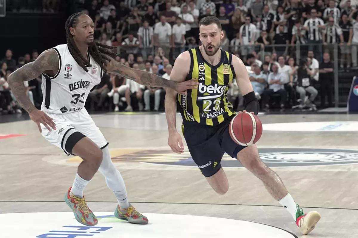 Nefesleri kesen derbide zafer Fenerbahçe Beko\'nun