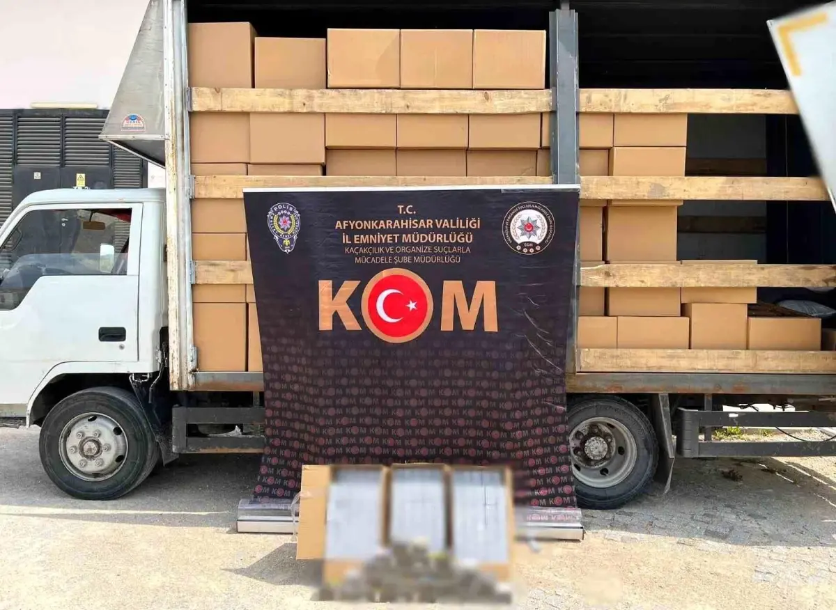 Afyon\'da 2.8 Milyon Mükerrer Bandrollü Makaron Ele Geçirildi