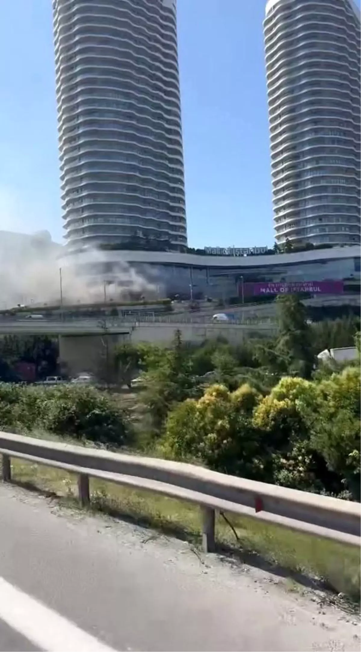 Mall Of İstanbul\'da Yangın Çıktı