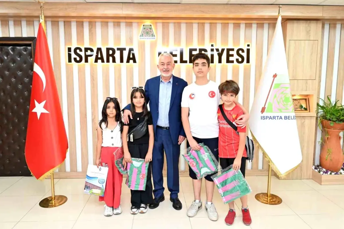 Isparta\'daki Çocuklar, Belediye Başkanı\'na Taleplerini İletti