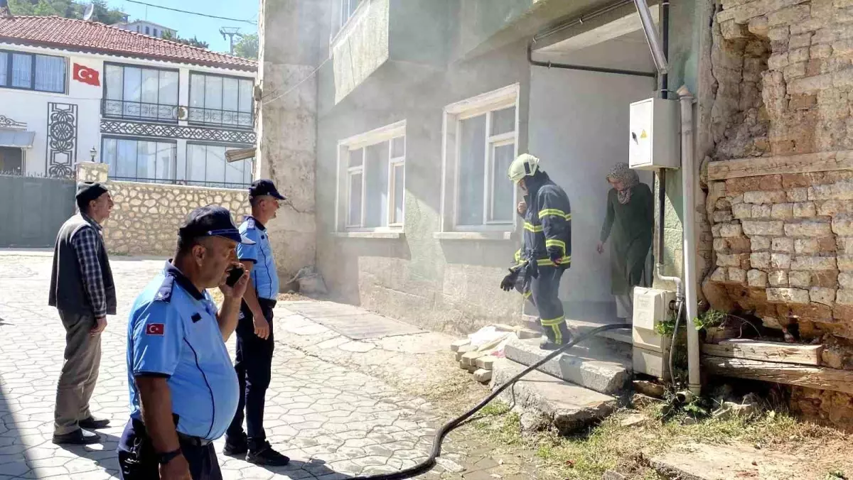 Kastamonu\'da Bodrumda Yangın Çıktı