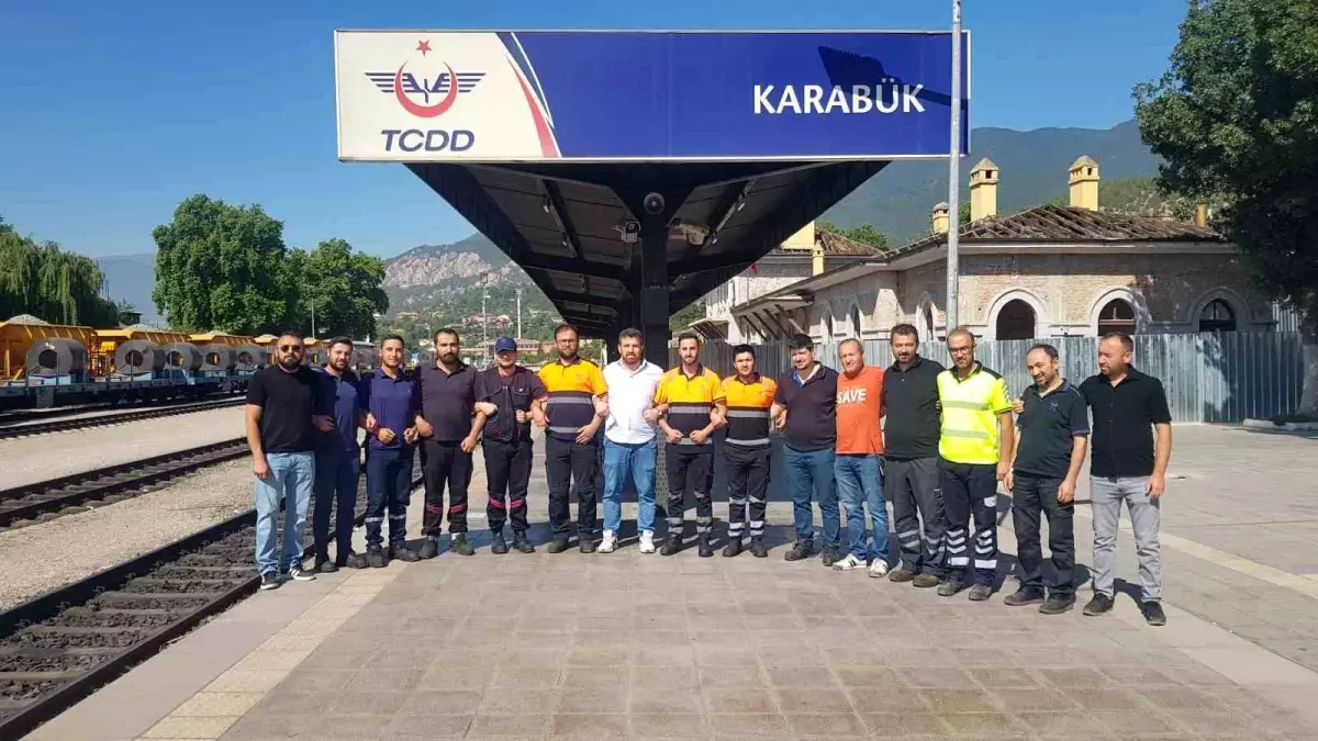Kamu İşçileri Geçim Mücadelesi Veriyor