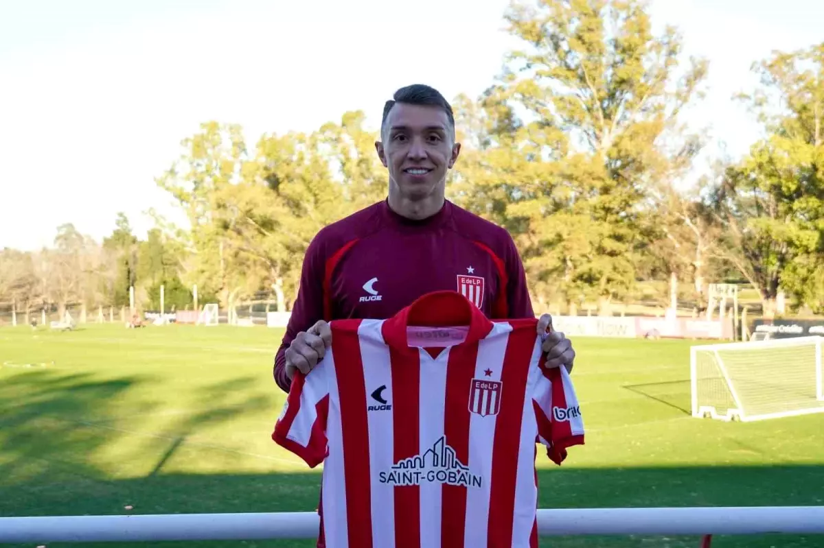 Muslera Estudiantes ile Sözleşme İmzaladı