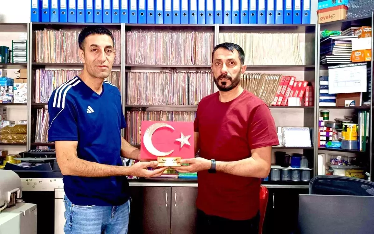 Fatih Alparslan\'dan Gazetecilere Ziyaret
