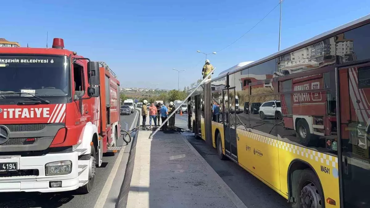 İETT Otobüsünde Yangın Paniği