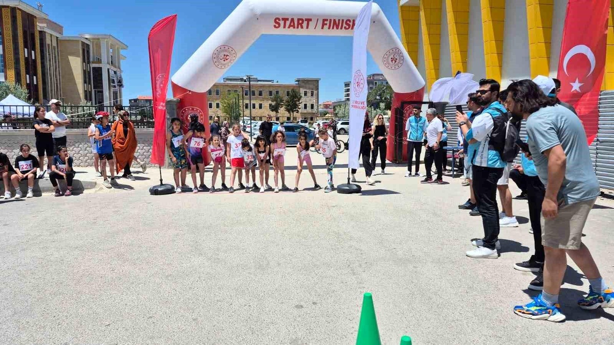 Van\'da 14. Bölge Duatlon Yarışmaları Yapıldı