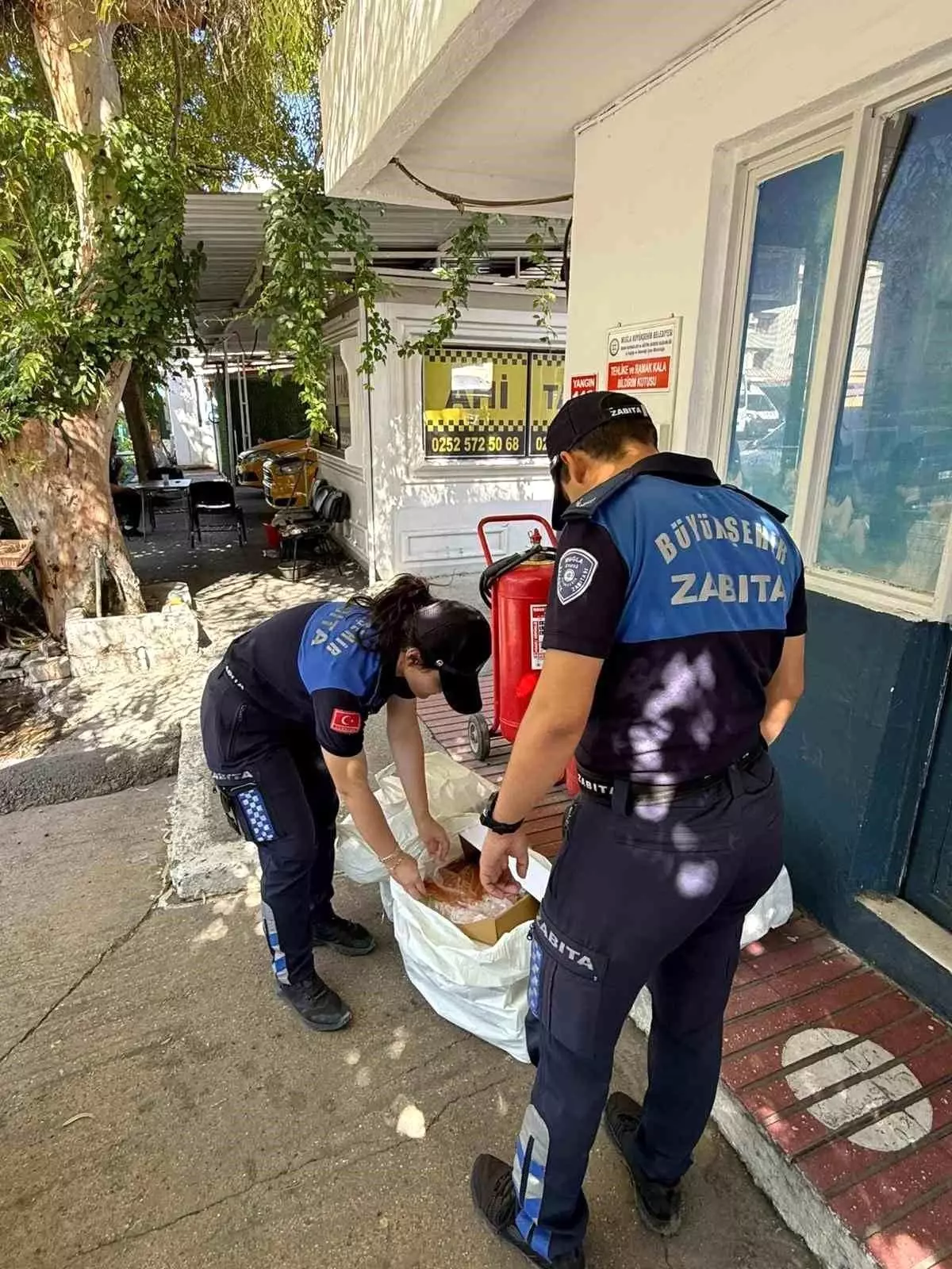 Yatağan\'da Etiketlenmemiş 60 Kilogram İşlenmiş Et Ele Geçirildi