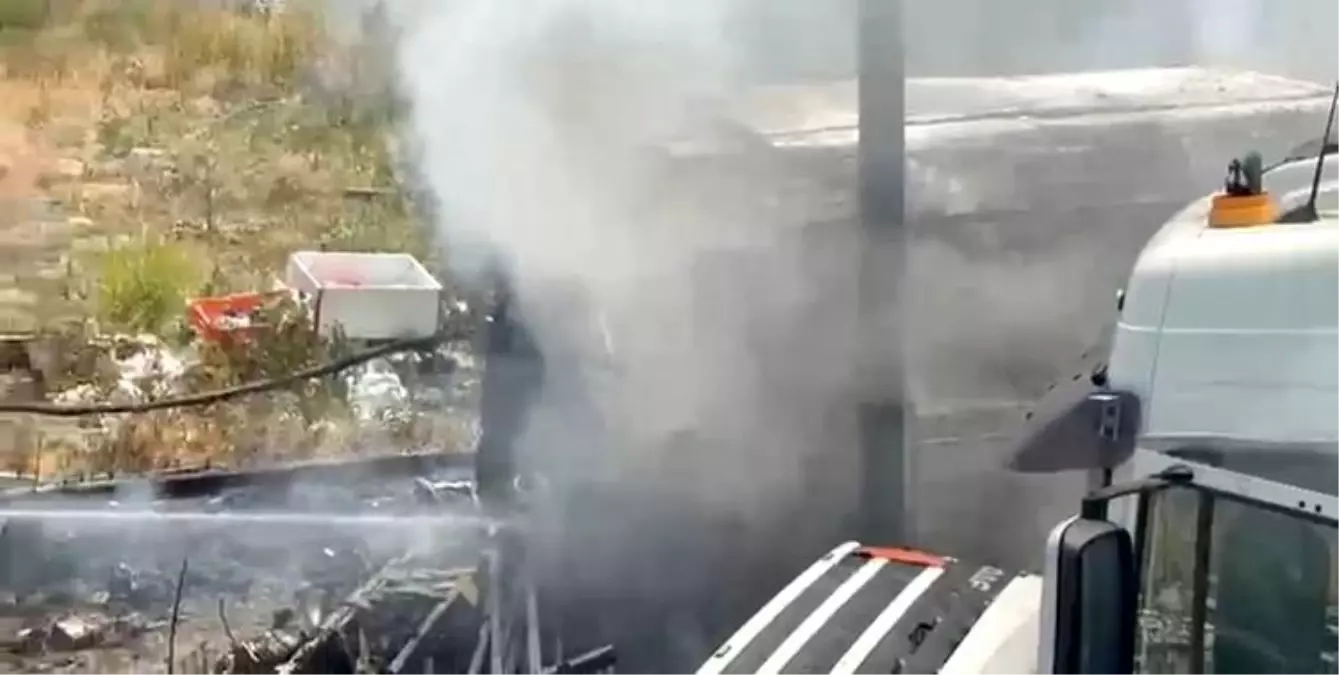 Ankara\'da Konteyner Yangını Kontrol Altında