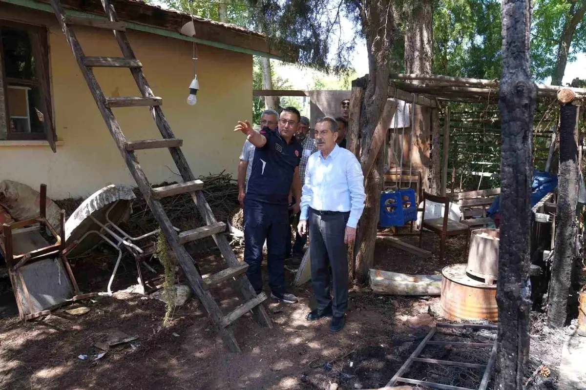 Tepebaşı Belediye Başkanı Yangın Bölgesinde İncelemelerde Bulundu