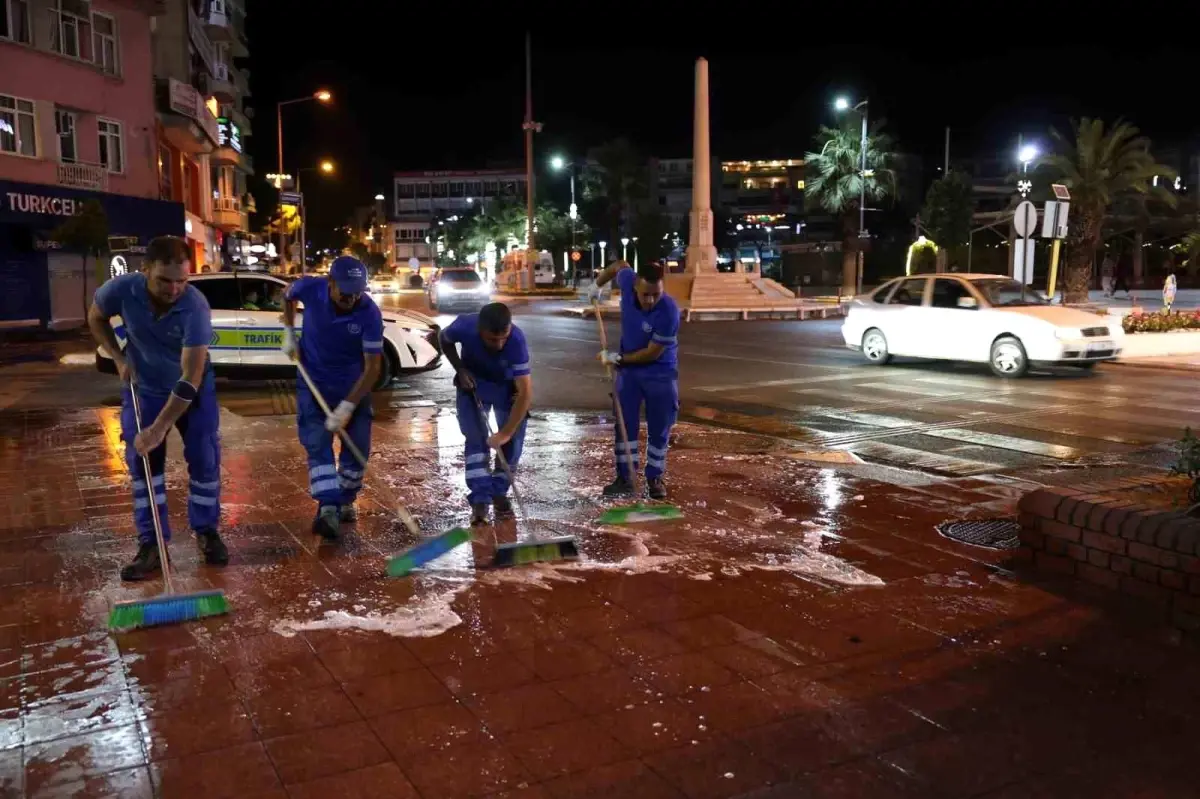 Aydın Büyükşehir Belediyesi’nden 24 Saat Temizlik Hizmeti