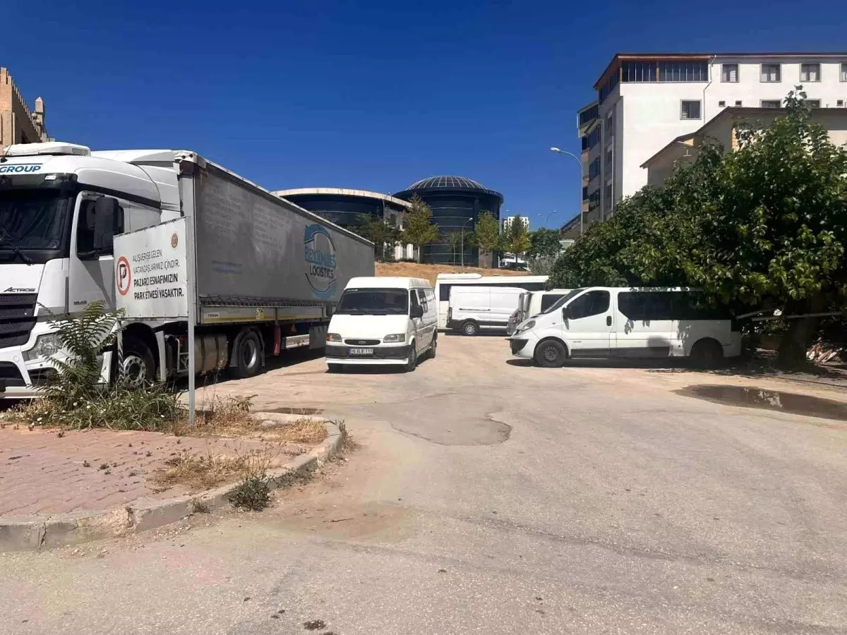 Bilecik\'te Duyarsız Park Sorunu