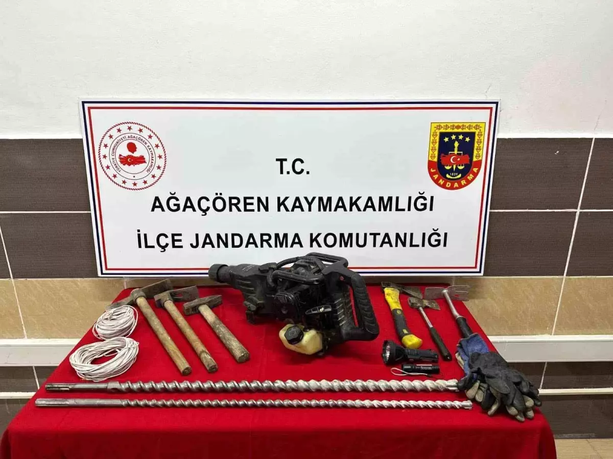 Aksaray\'da Define Arayan 3 Kişi Yakalandı