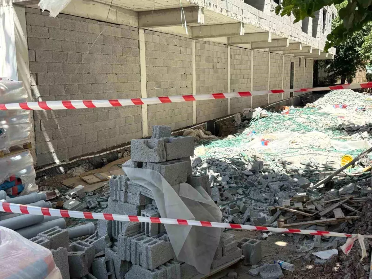 Diyarbakır\'da inşaatta düşen 2 işçi hayatını kaybetti