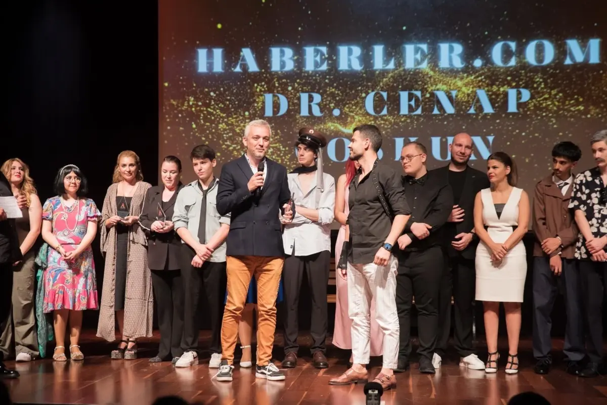 Geleceği Sahneye Taşıyan Gece: Anabilim Kültür ve Sanat Gala Gecesi