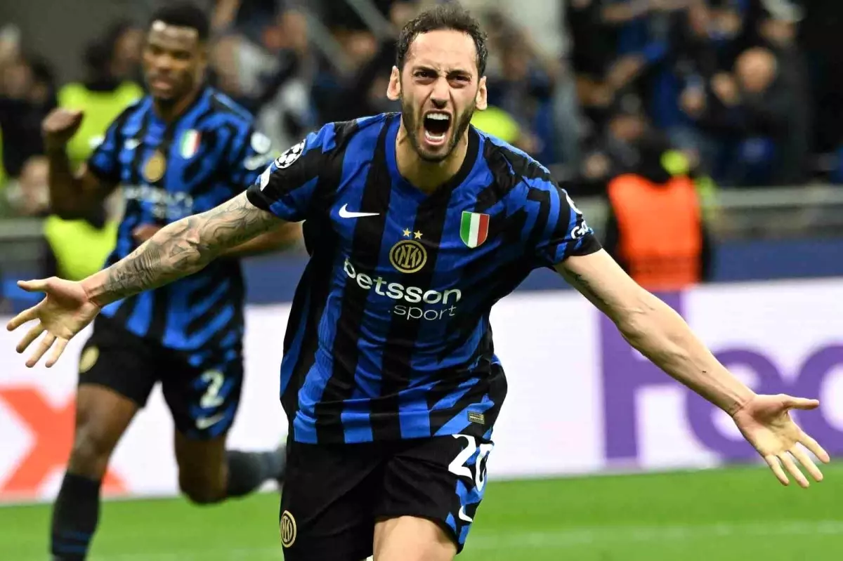 Hakan Çalhanoğlu\'na Sakatlık Şoku