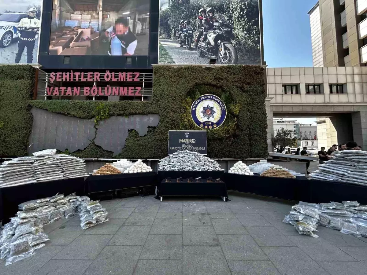 İstanbul\'da Uyuşturucu Operasyonu: 548 Kilo Ele Geçirildi