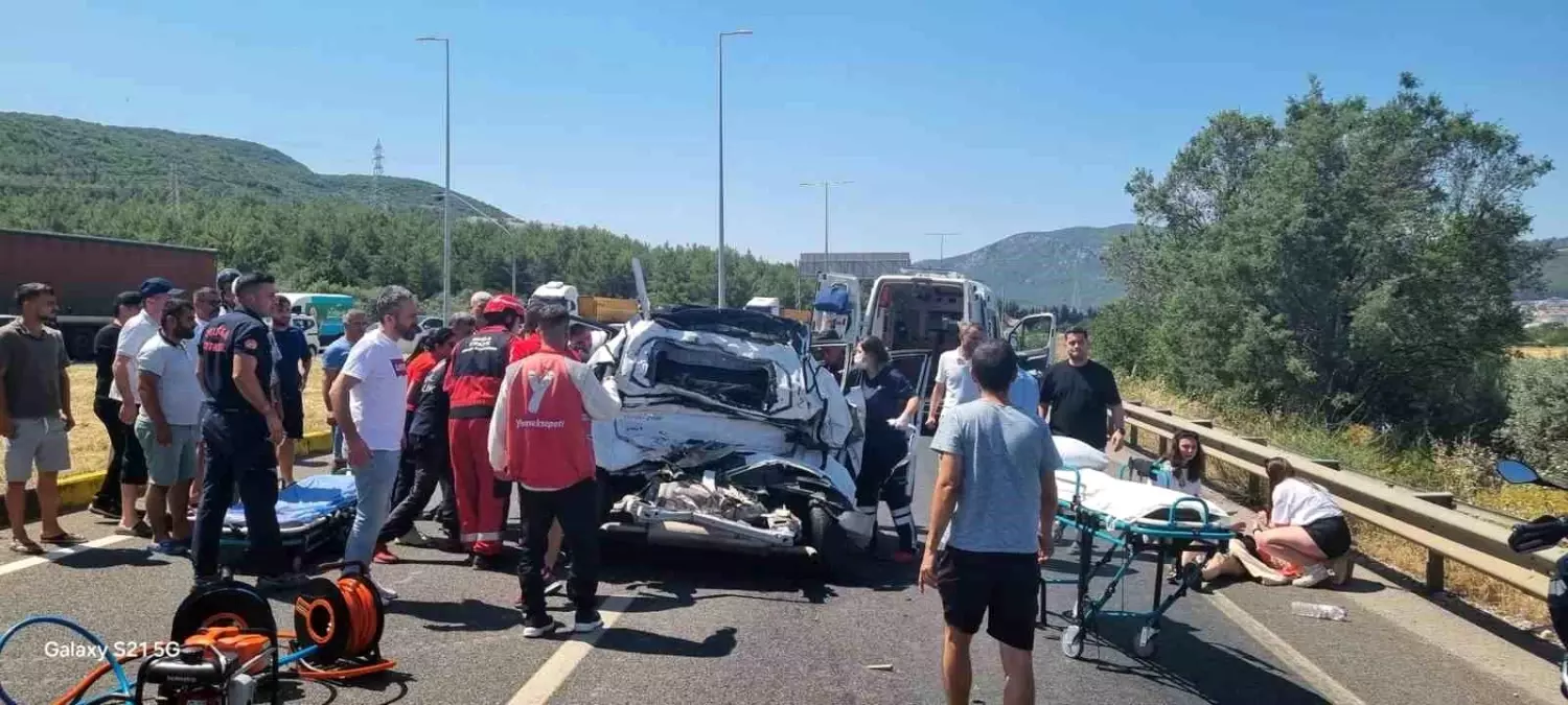 Muğla'da Trafik Kazasında 4 Kişi Yaralandı