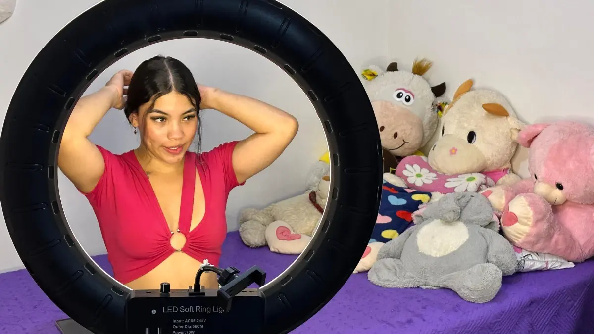 17 Yaşındaki Isabella\'nın Webcam Deneyimi