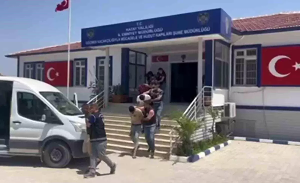 Hatay\'da Göçmen Kaçakçılığı Operasyonu