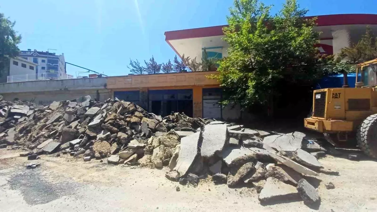 Yalova\'da Bıçaklı Kavga: 1 Ölü